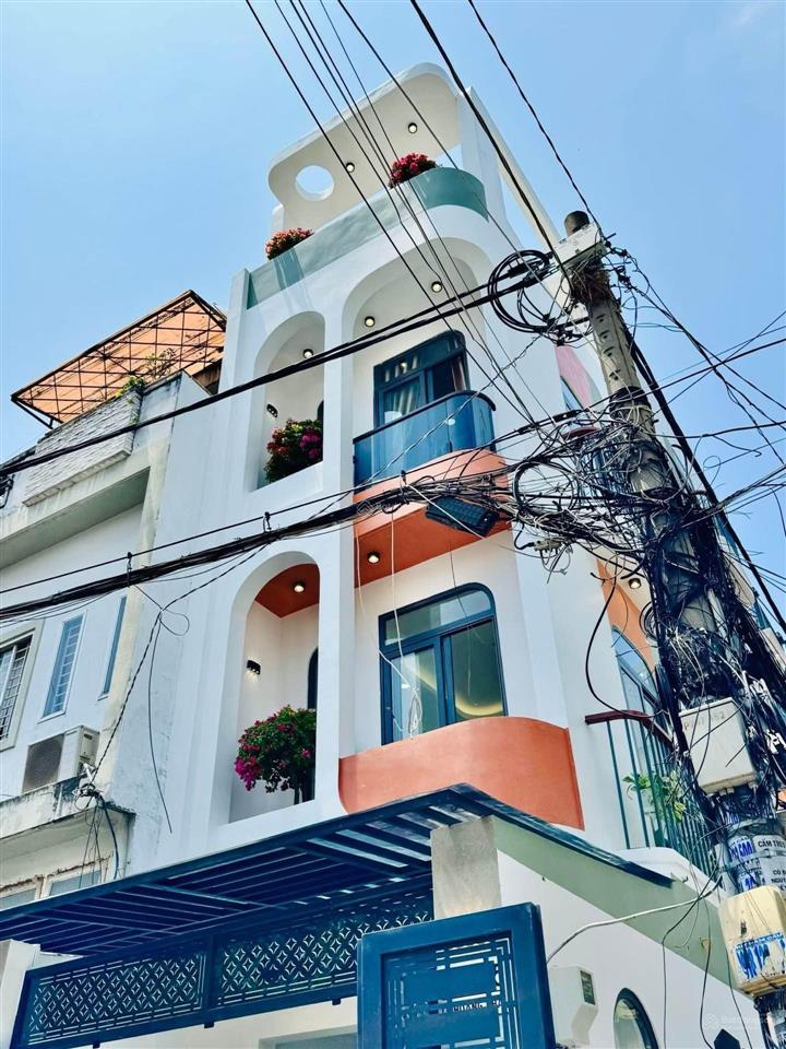 Gần 60m ngang 4.5m sổ vuông a4 full nội thất cao cấp 8,45 tỷ