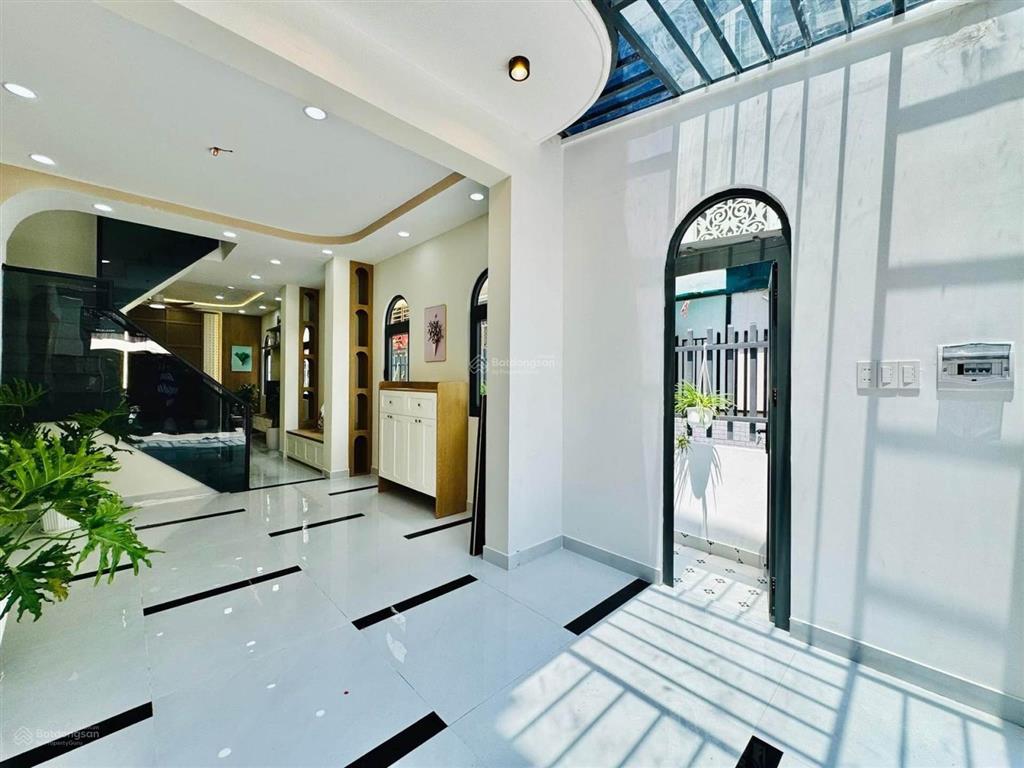 Gần 60m ngang 4.5m sổ vuông a4 full nội thất cao cấp 8,45 tỷ