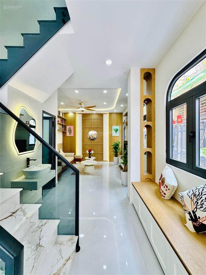 Gần 60m ngang 4.5m sổ vuông a4 full nội thất cao cấp 8,45 tỷ