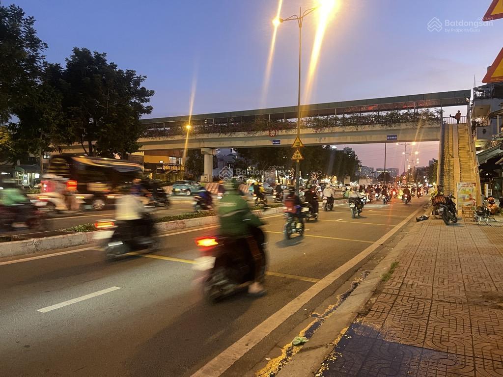 Mặt tiền thụt phạm văn đồng, 228/240 m2, nở hậu 23,2 tỷ