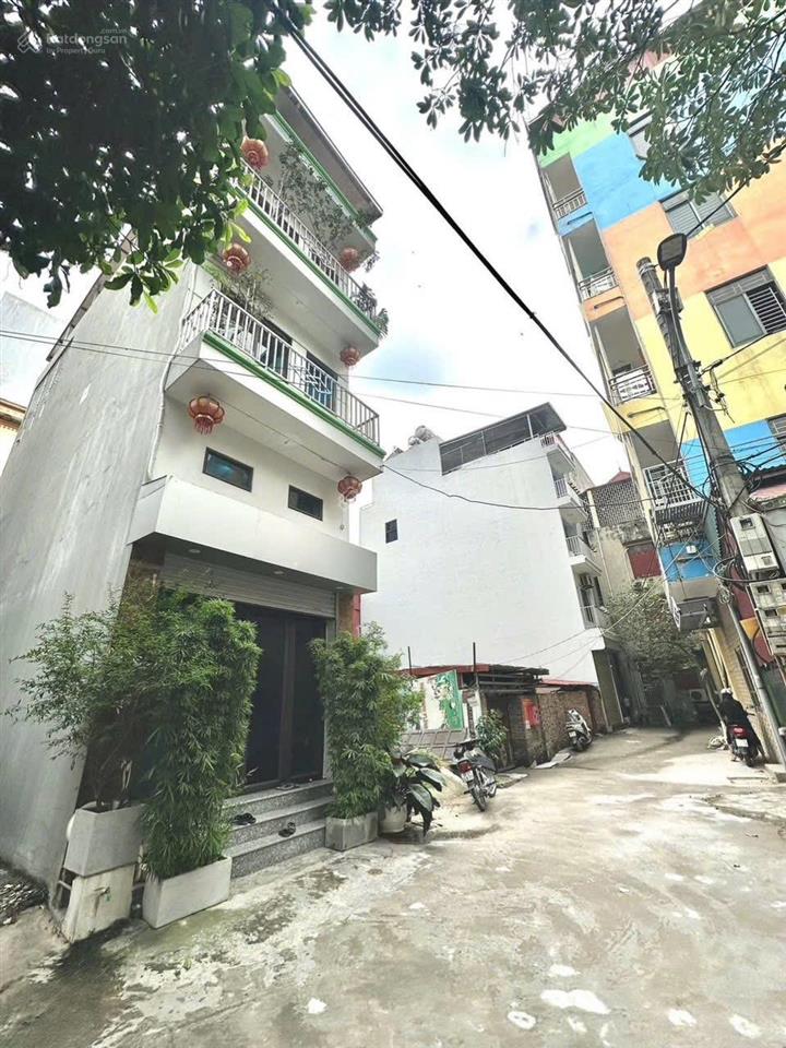 Bán nhà 4 tầng dân xây kiên cố