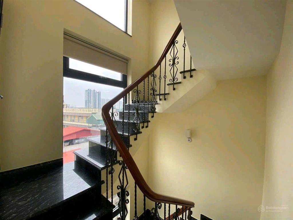 Tôi chủ nhà cho thuê nhà mới, hai cửa đi, thang máy, 79m2 6t, cạnh thái hà, tây sơn, láng hạ35 tr