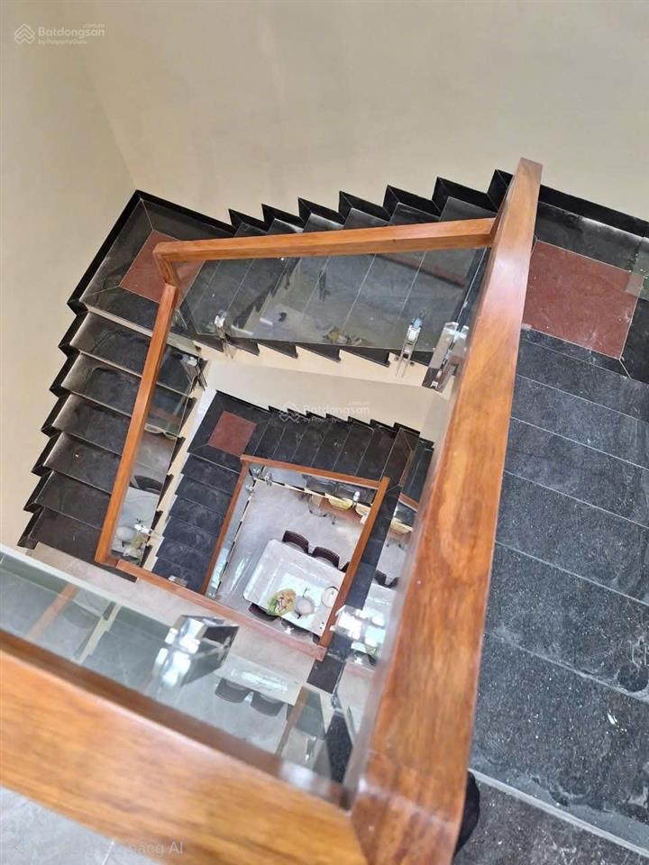 Nhà tôi cho thuê nhà mới xây, sát đội cấn, giang văn minh, đốc ngữ, thang máy 117m2* 5t 36 tr