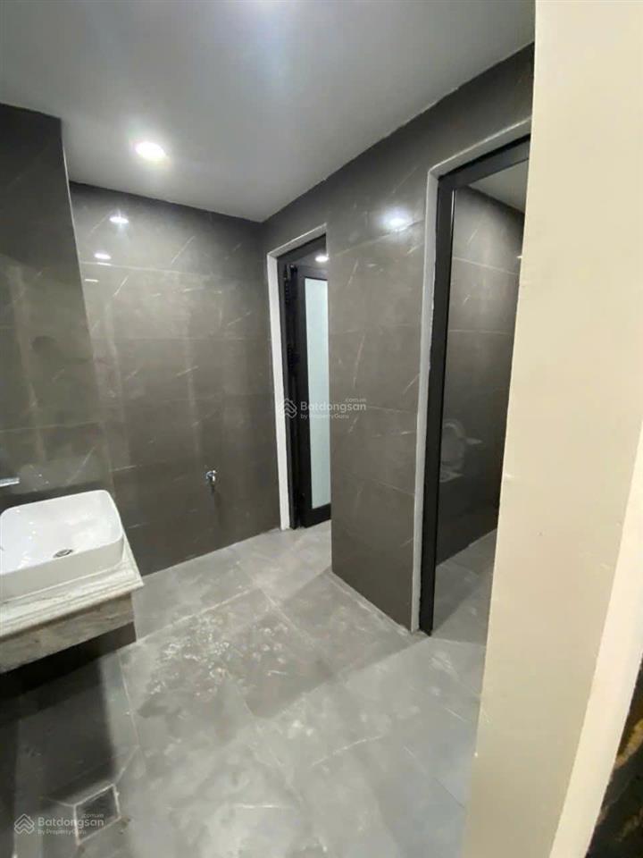 Tôi cho thuê nhà, 121m2, 5t, sát chùa láng, nguyễn chí thanh, đường láng, 45 tr, nhà hàng, kd, vp