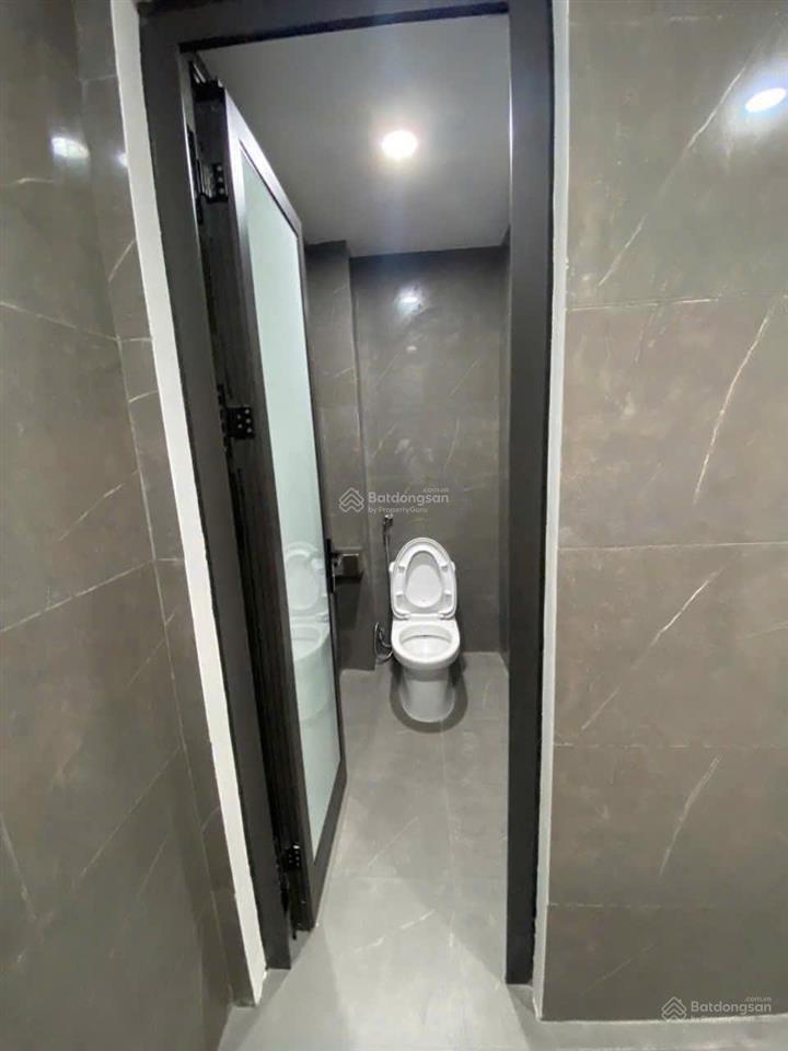 Mình chính chủ cho thuê nhà mới, giáp linh lang, đào tấn, phan kế bính, thang máy, 115m2x 5t*37 tr