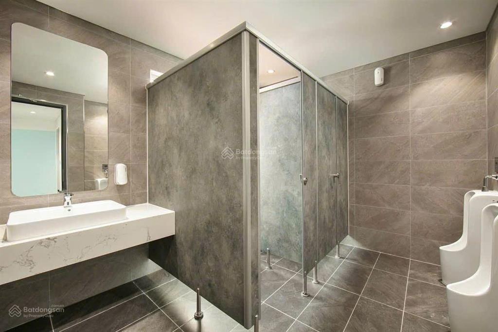 Mình cho thuê nhà mới xây, giáp thái thịnh, yên lãng, nguyễn văn tuyết, thang máy, 122m2x 5t*38 tr