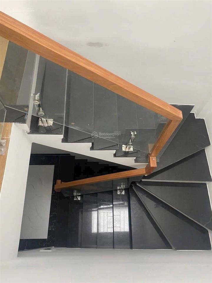 Chính chủ mình cho thuê nhà, cạnh đại la, minh khai, vĩnh tuy, 110m2x 5t*46 tr, nhà hàng, kd, vp