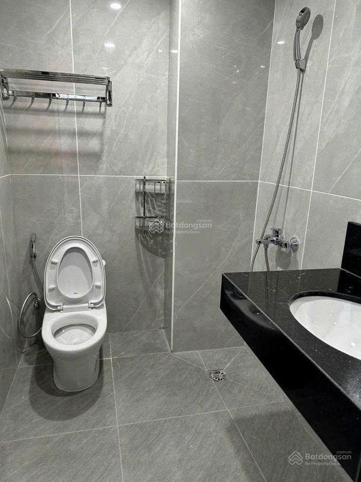 Tôi cho thuê nhà mới, sát trần nhân tông, mai hắc đế, triệu việt vương, thang máy 93m2* 4t 38 tr