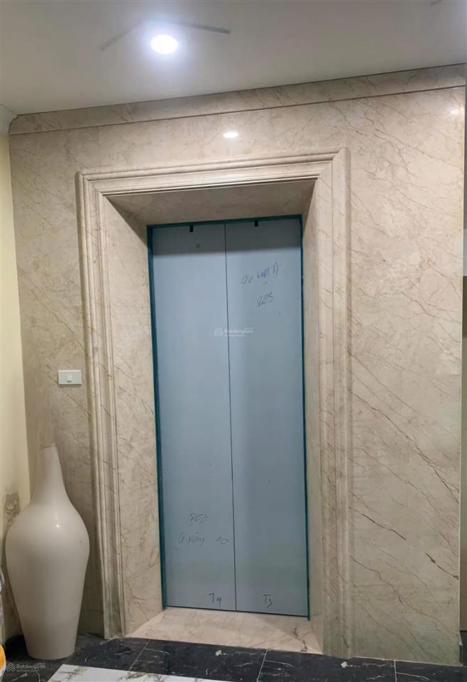 Cho thuê nhà mới, thang máy, 129m2 5t cạnh trần quốc hoàn, phạm tuấn tài, nguyễn phong sắc43 tr