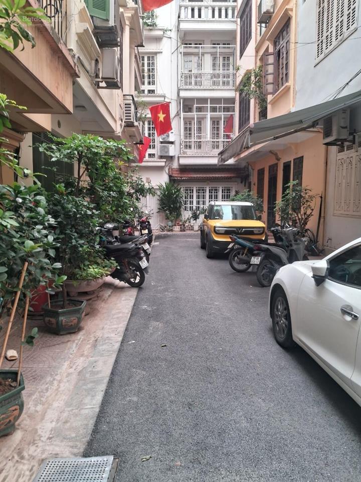 Bán nhà trần quý cáp, đống đa, phân lô ôtô tránh, vỉa hè kinh doanh dt 54m 5tầng mt 4,5m giá 29,8tỷ