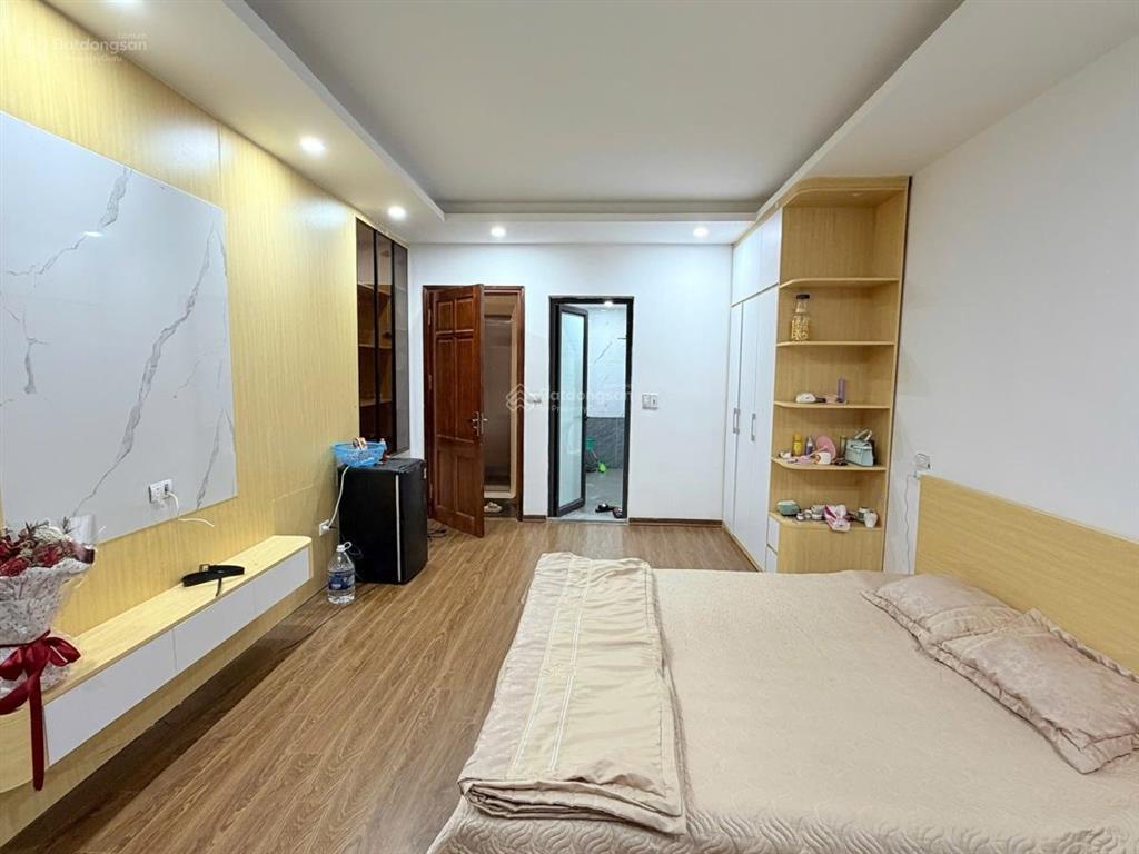Ngõ 221 tôn đức thắng tt đống đa siêu phẩm 6 tầng thang máy lô góc dt43m 6tầng mt4m giá 14,5 tỷ