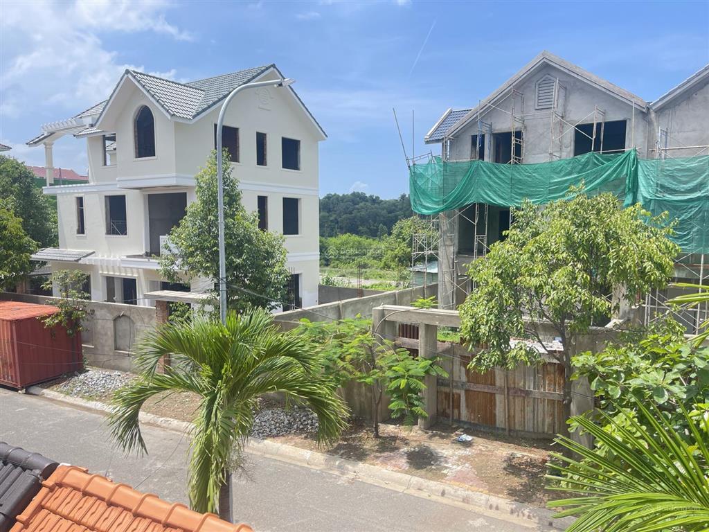 Chủ gửi bán căn biệt thự phước sơn (p11, tp vũng tàu cũ) đã hoàn thiện full nội thất, gần biển