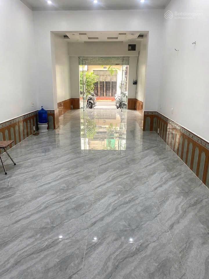 Văn cao nhà 5 tầng, 6 phòng ngủ