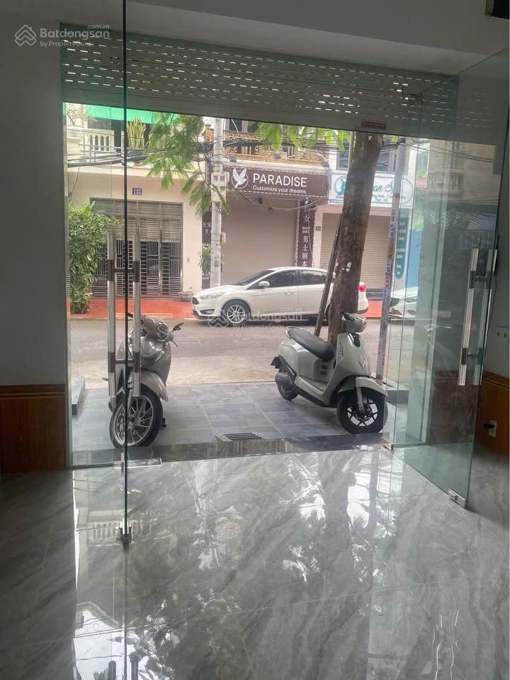 Văn cao nhà 5 tầng, 6 phòng ngủ