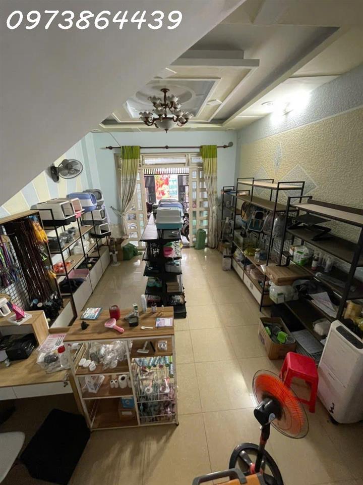 NHÀ 3 TÂNG - DIỆN TÍCH  KHỦNG 117M² – XE TẢI ĐẬU CỬA THÔNG  – 1 XẸT NGẮN  LÊ VĂN KHƯƠNG –