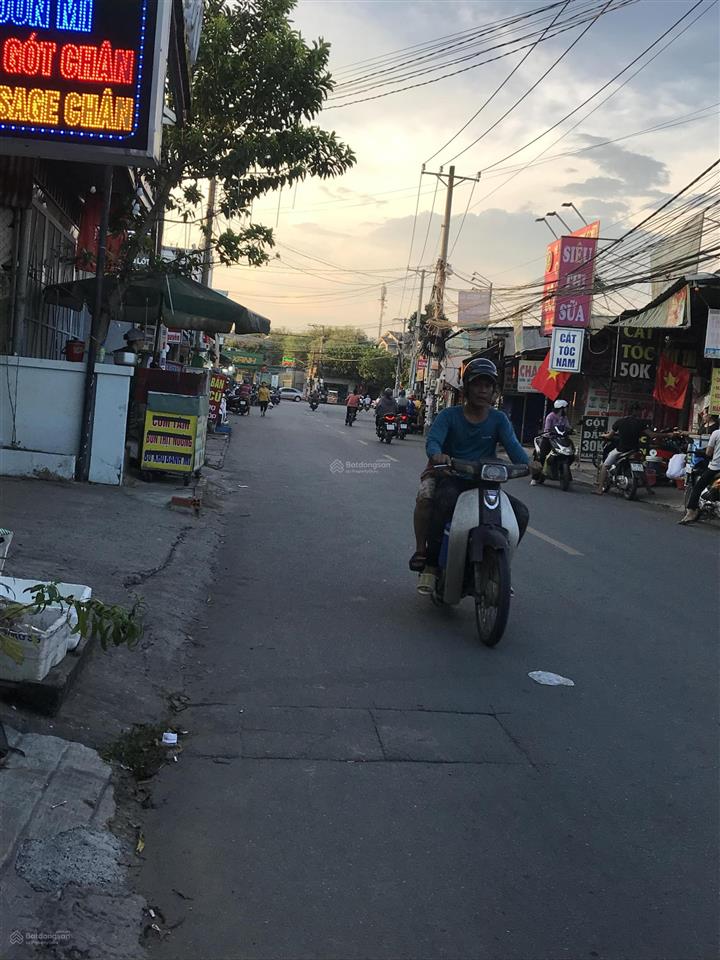 Nhà cấp 4, đường nguyễn phúc chu, cách ngã 3 chợ trảng dài 50 mét