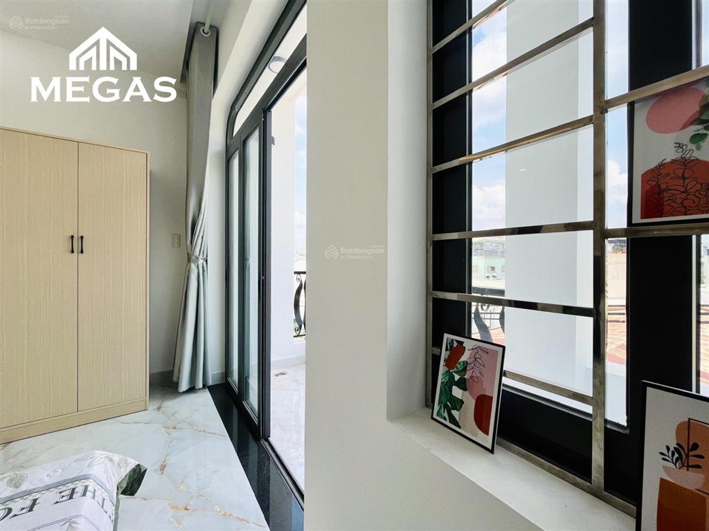 Chdv ban công riêng  full nội thất mới 100% ngay lê văn quới