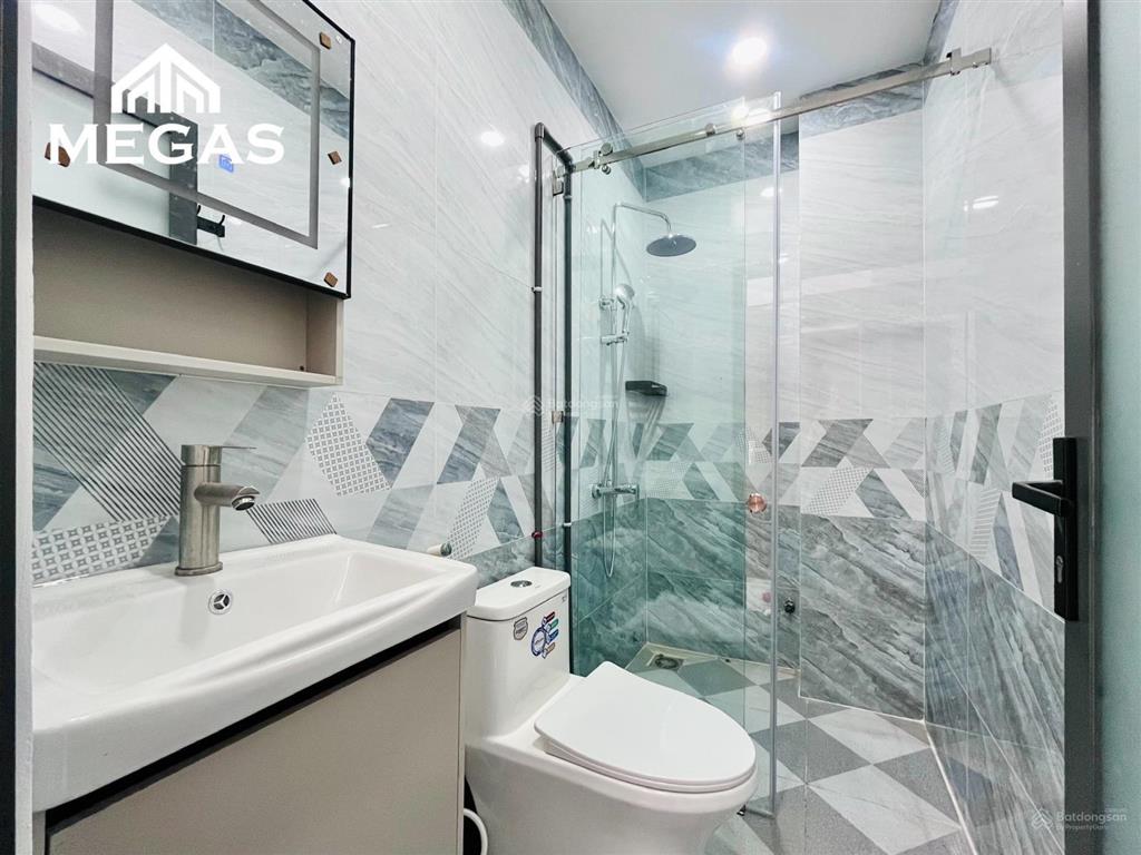 Chdv ban công riêng  full nội thất mới 100% ngay lê văn quới