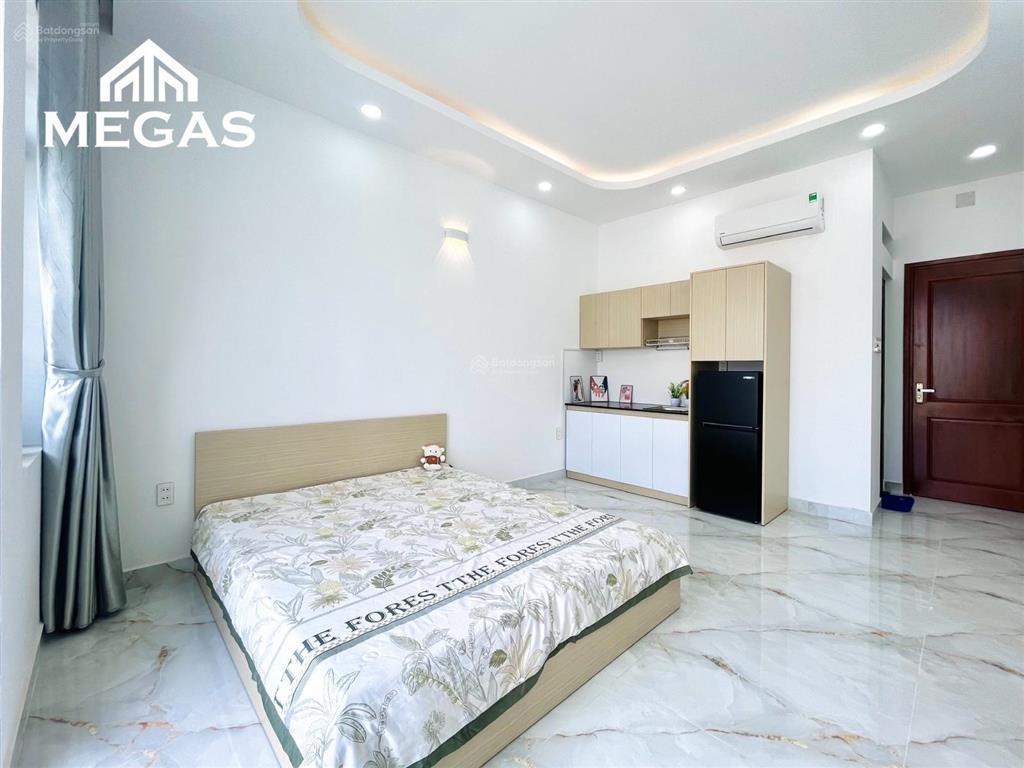 Chdv ban công riêng  full nội thất mới 100% ngay lê văn quới