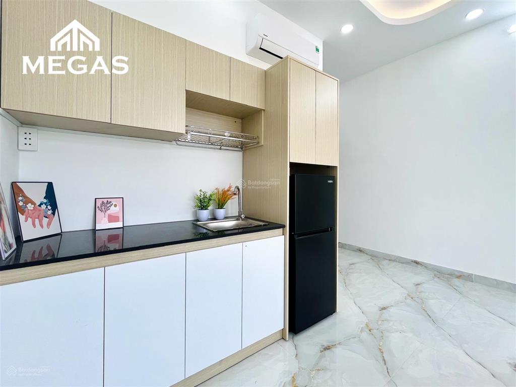 Chdv ban công riêng  full nội thất mới 100% ngay lê văn quới