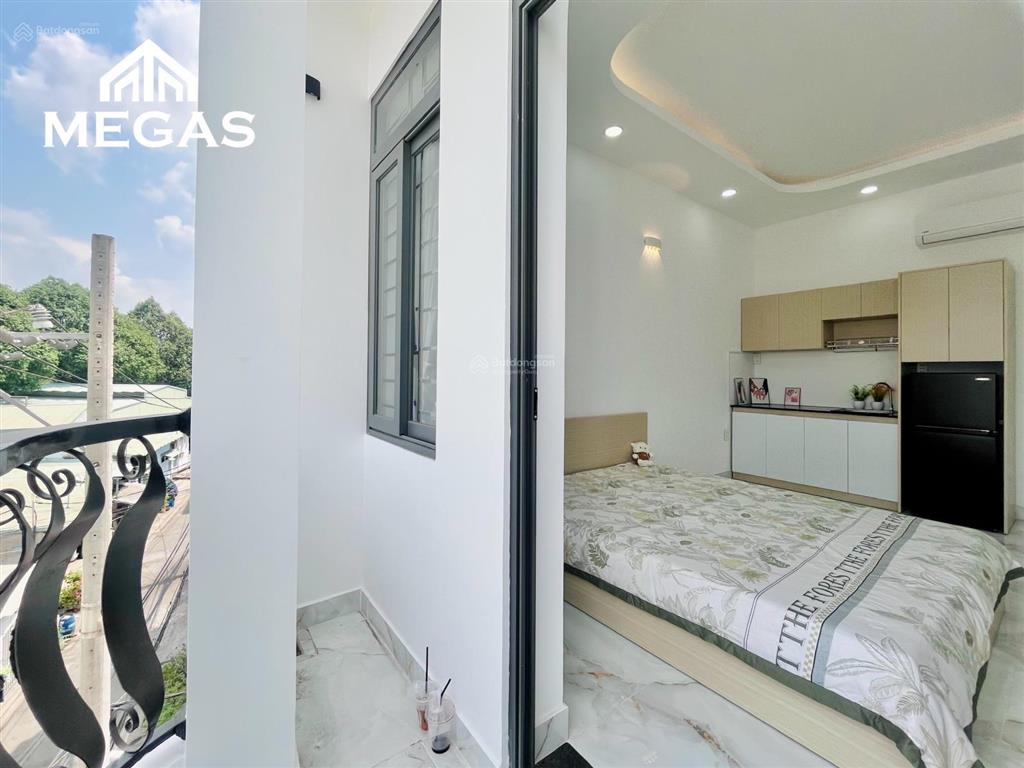 Chdv ban công riêng  full nội thất mới 100% ngay lê văn quới