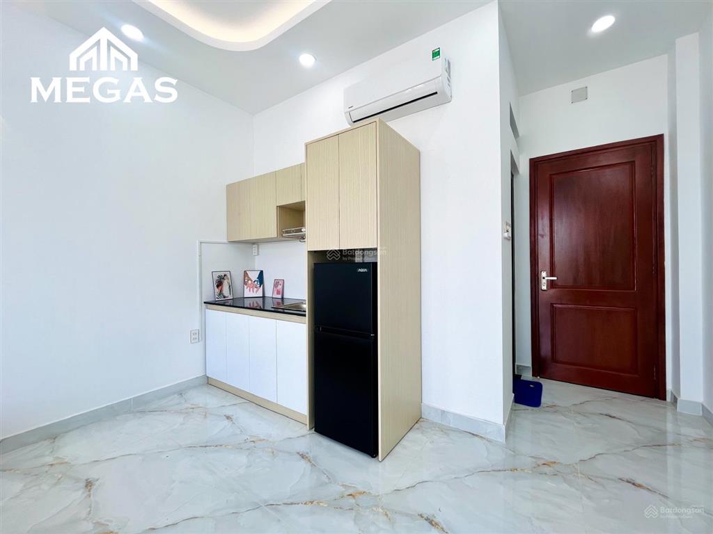 Chdv ban công riêng  full nội thất mới 100% ngay lê văn quới