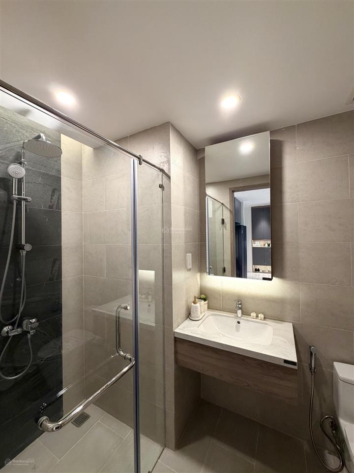 Bán căn hộ 2pn view biển cao cấp, cách biển 200m  tặng full nội thất, ngân hàng hỗ trợ lãi suất 0%