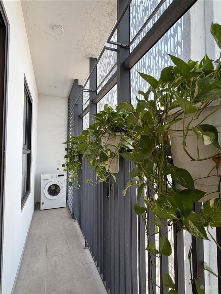 Bán căn hộ 2pn view biển cao cấp, cách biển 200m  tặng full nội thất, ngân hàng hỗ trợ lãi suất 0%