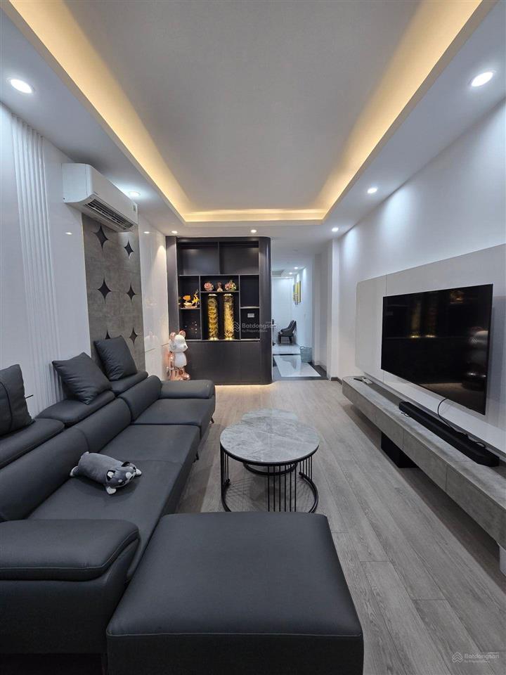 Chỉ 6,9 tỷ ( còn thương lượng) ac sở hữu ngay nhà đẹp, ô tô đỗ cổng, 35m, 5 t tại quang tiến  đại