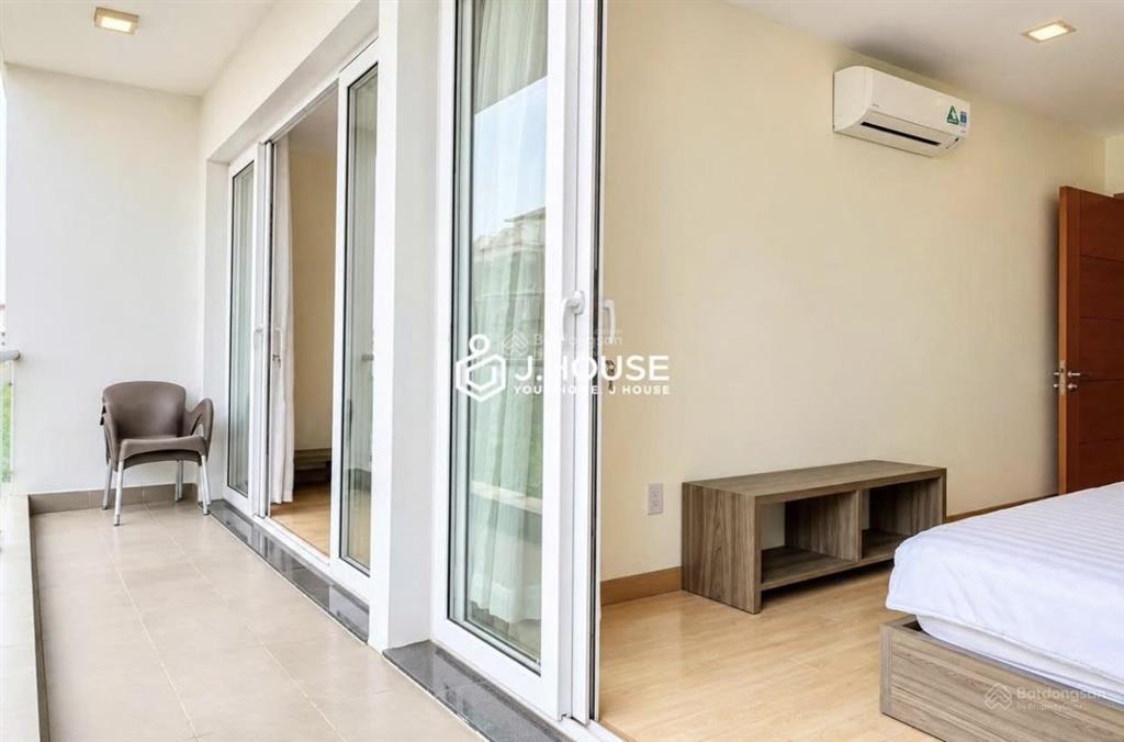 Cho thuê căn hộ 2 phòng ngủ full nội thất  vị trí ngay cung đường trường sa hoàng sa gần d10