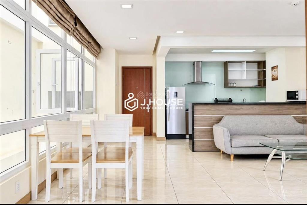 Cho thuê căn hộ 2 phòng ngủ full nội thất  vị trí ngay cung đường trường sa hoàng sa gần d10