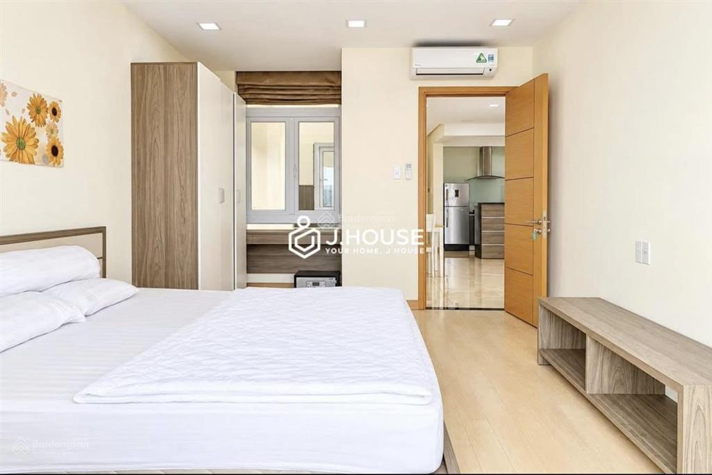 Cho thuê căn hộ 2 phòng ngủ full nội thất  vị trí ngay cung đường trường sa hoàng sa gần d10