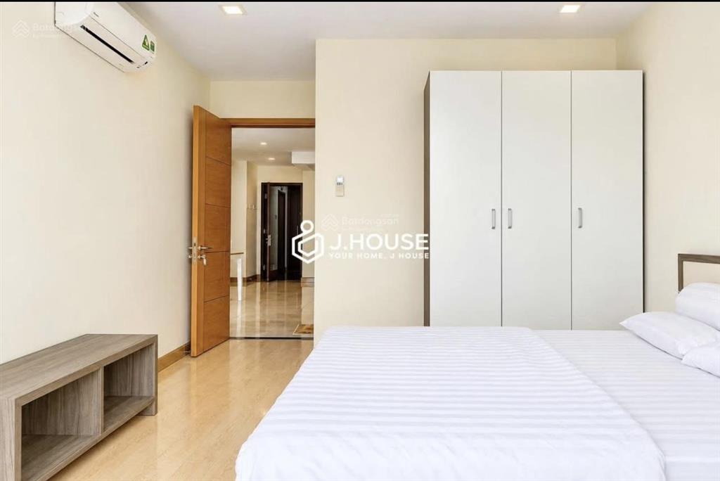 Cho thuê căn hộ 2 phòng ngủ full nội thất  vị trí ngay cung đường trường sa hoàng sa gần d10
