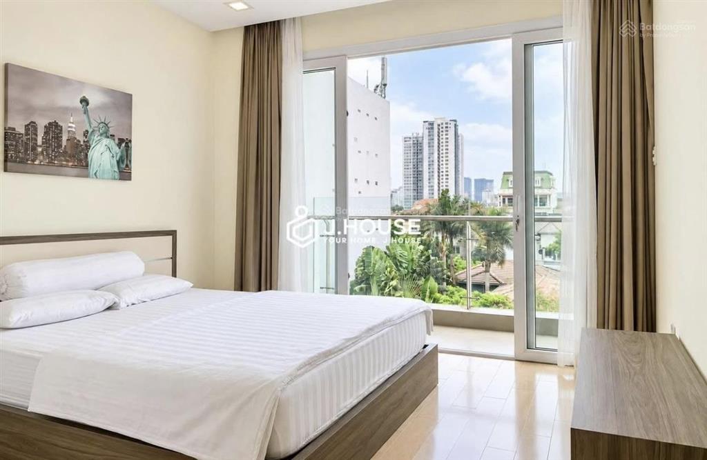 Cho thuê căn hộ 2 phòng ngủ full nội thất  vị trí ngay cung đường trường sa hoàng sa gần d10