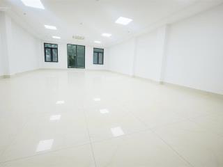 Cho thuê văn phòng 80m2 tại mặt phố nguyễn khang  mặt tiền 10m, view đẹp, giá chỉ 12tr