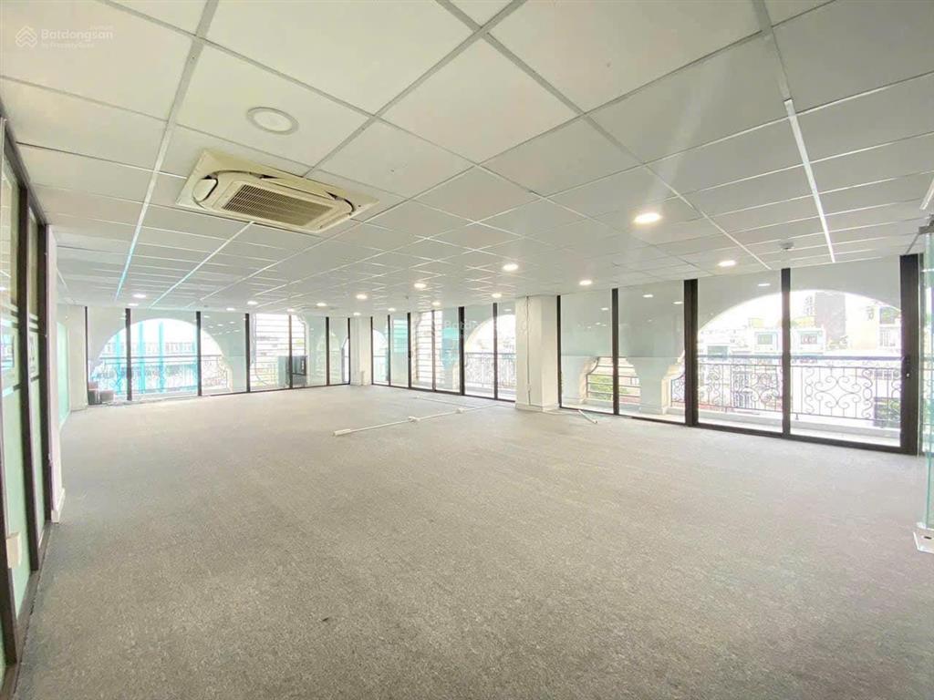Vp thông sàn 100m/mt 6m mặt phố xã đàn 15tr/tháng  kính thoáng view đỉnh, kinh doanh đa ngành