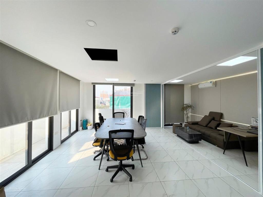 Sàn 100m2/mt 6m lê trọng tấn chỉ 13tr/tháng, vị trí đắc địa, tòa nhà chuẩn hiện đại