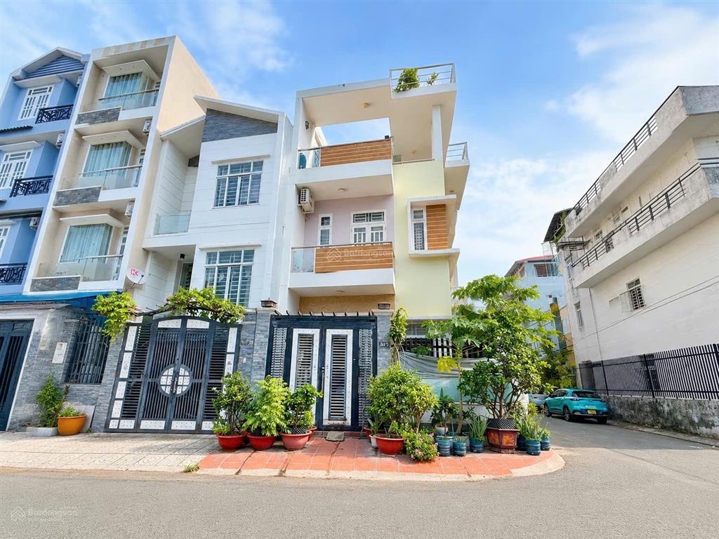 Giảm 800tr bán nhà 4 tầng mới, 110m2 đường 20m. khu biệt thự hóc môn, chỉ 9.6 tỷ