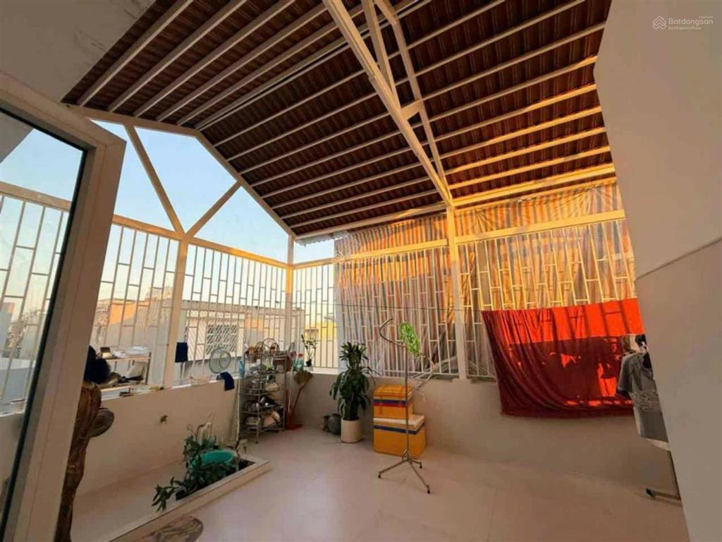 Chủ nhiệt bán biệt thự 140m2. 4 tầng. hà huy giáp. thới an. quận 12. chỉ 10,6 tỷ.