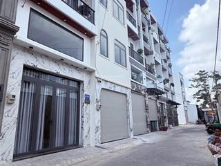 Giảm 300tr. bán nhà 3 tầng. 66m2. hẻm ôtô 7 chỗ. chiến khu. quận 12.chỉ 6.05 tỷ