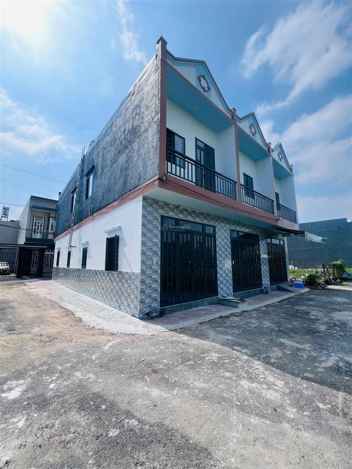 Nhà sổ riêng sd 80m2 chính chủ sang tên ngay hóc môn