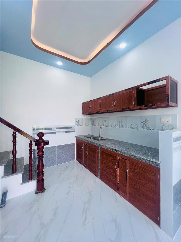 Nhà sổ riêng sd 80m2 chính chủ sang tên ngay hóc môn