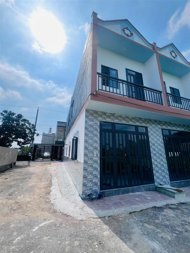 Nhà sổ riêng sd 80m2 chính chủ sang tên ngay hóc môn