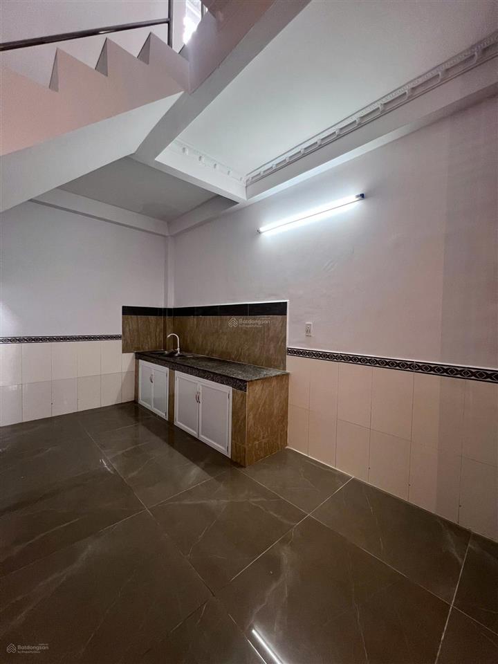 Nhà sổ riêng chính chủ hóc môn gần chợ gần trường, sang tên ngay