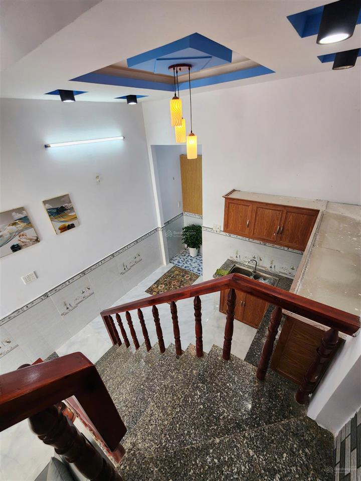 Bán nhà 765 triệu  mặt tiền chính chủ sổ riêng 1 trệt 1 lầu 2pn 2wc