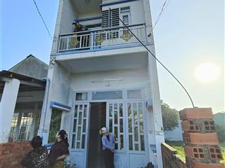 Nhà sân vườn sổ riêng không giấy tay diện tích sàn 88m2, full thổ kv hóc môn