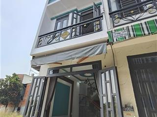 Nhà đẹp sổ riêng chính chủ giá chỉ 765tr full thổ cư mua là ở liền