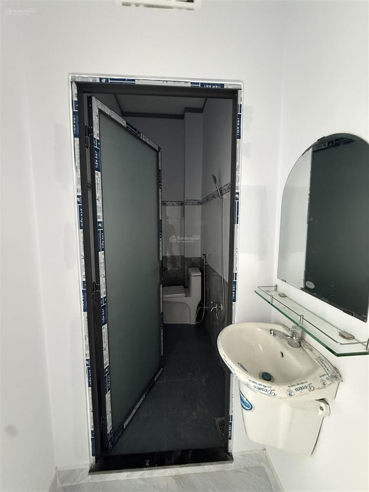 Nhà chính chủ sổ riêng giá chỉ 849tr 2pn 2wc mua là ở ngay