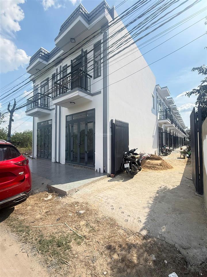 Nhà chính chủ mới xây giá chỉ 765tr , 2pn 2wc mua là ở ngay sổ riêng