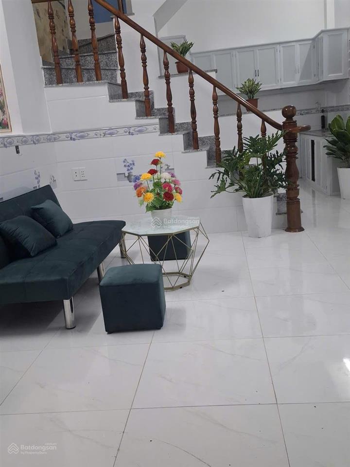 Nhà riêng chính chủ full thổ cư giá chỉ 765tr xây dựng kiên cố gần chợ , gần trường